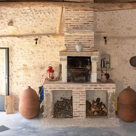 בית נופש Champagnol, 3etoiles - Ancienne Ferme En Perigord Noir